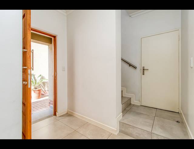 3 BEDROOM TOWNHOUSE FOR SALE IN DOUGLASDALE